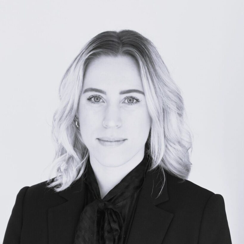 emma-jane-peters-bw-scaled